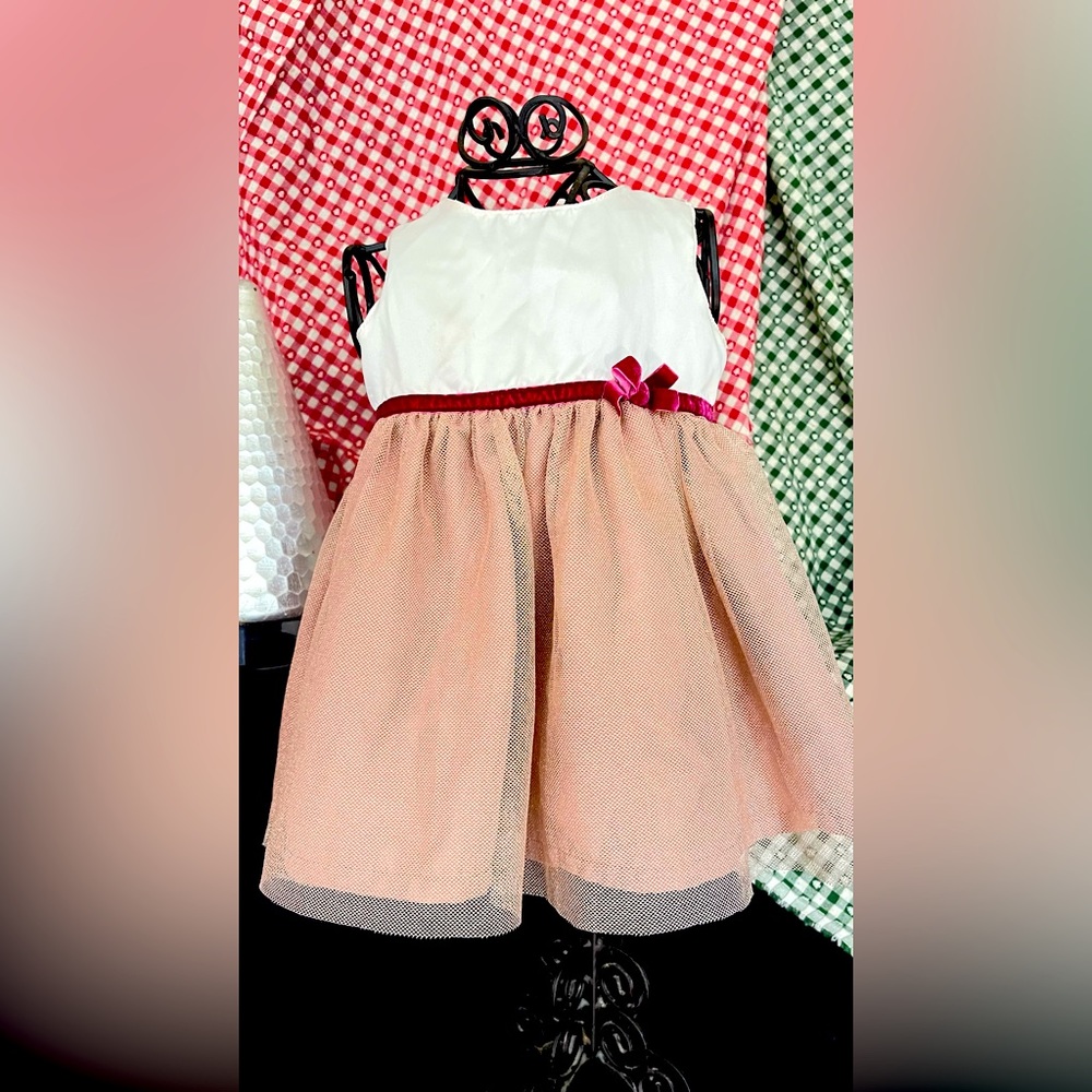 Sweetheart of a dress. Perfect condition.